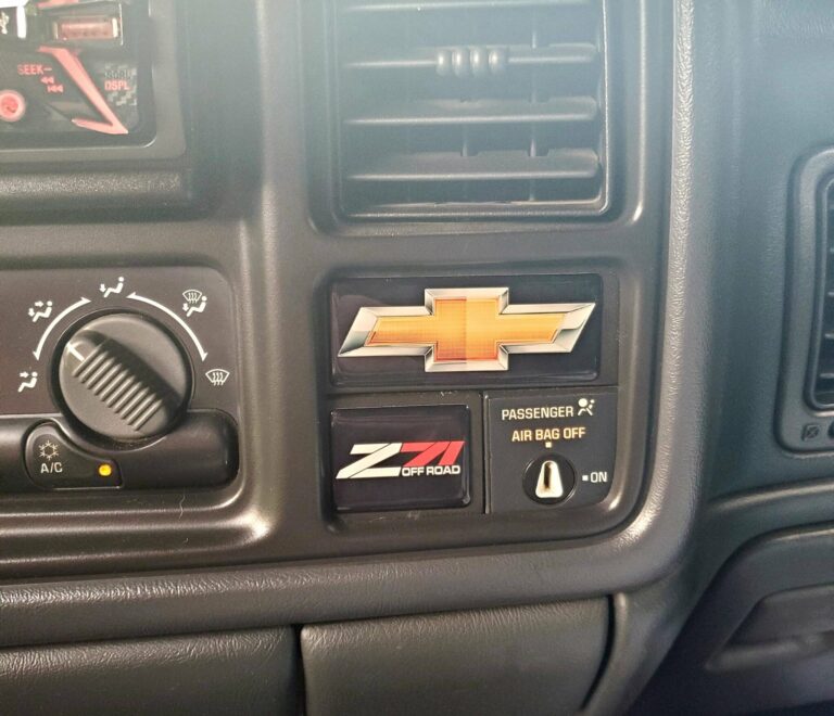 Chevy Silverado Z71 3D Domed Dash Badge Kit