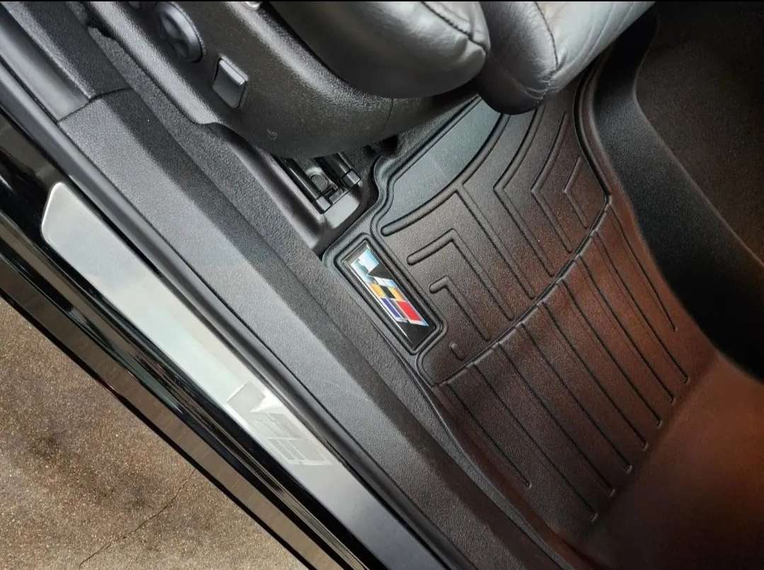Cadillac CTS-V V WeatherTech Badge