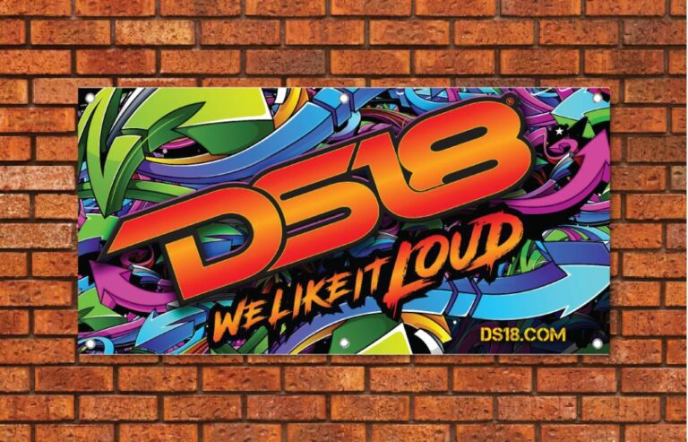 DS18 Graffiti Garage Banner